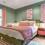 4Br Minutes To Uptown | Pet Friendly