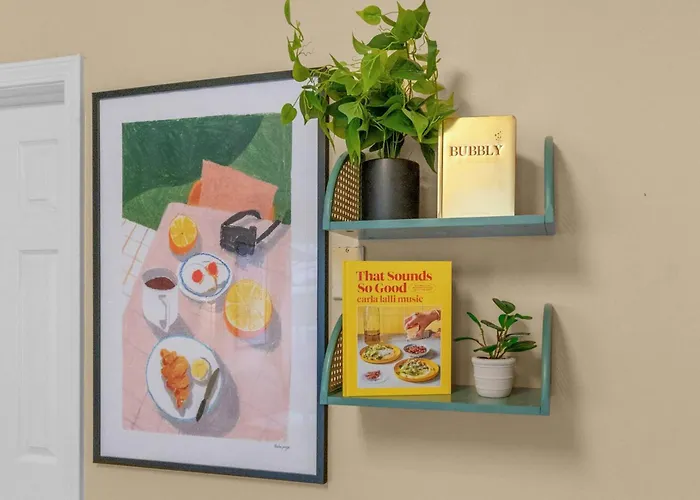 4Br Minutes To Uptown | Pet Friendly
