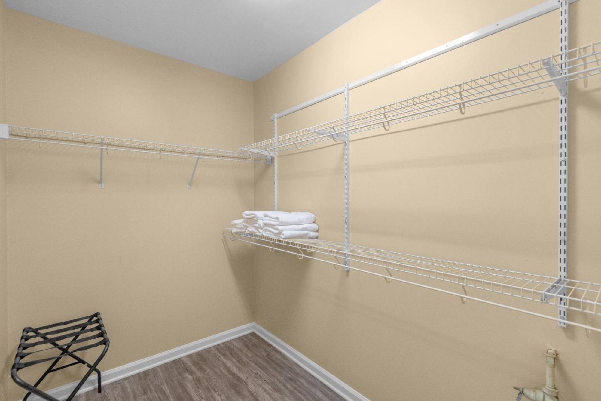 4br Minutes To Uptown | Pet Friendly Holiday home