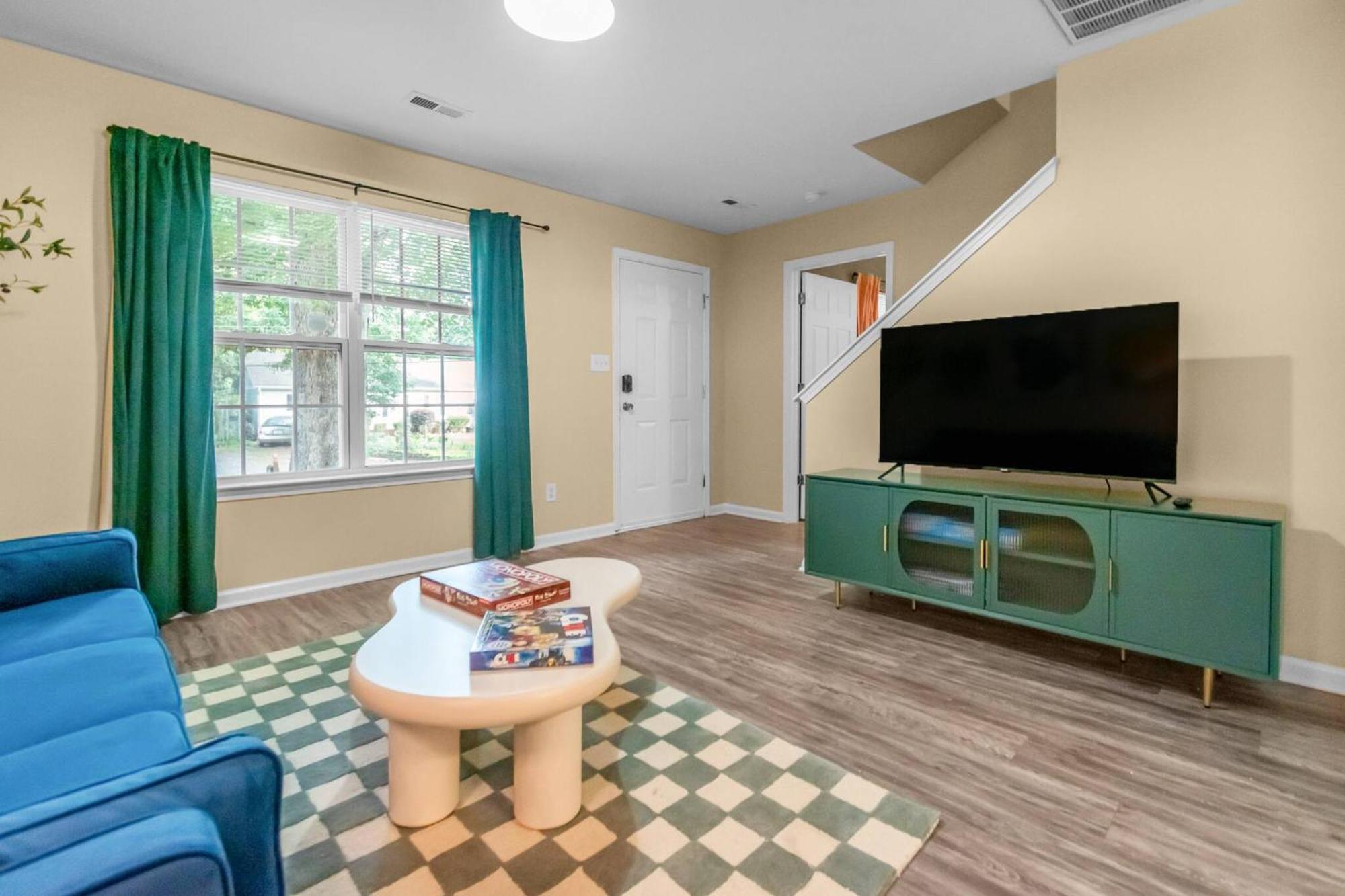 Holiday home 4br Minutes To Uptown | Pet Friendly